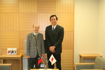 仲偉合学長と辰巳学長