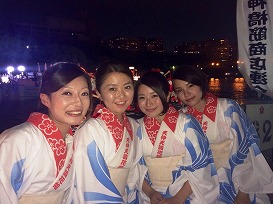 平成２６年度天神天満花娘代表に吉田愛梨さん 寿山ゼミ３回生 が選ばれました 寿山 泰二 阪南大学