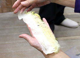 できたてのおぼろ昆布は羽のようにふわふわ