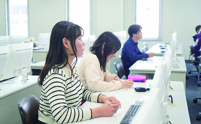 6つの専門分野を横断的に学ぶ