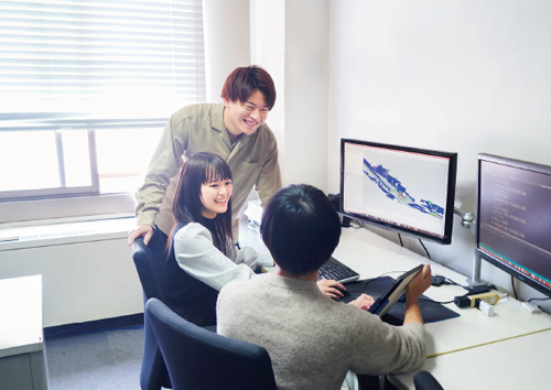 総合情報学部総合情報学科 画像